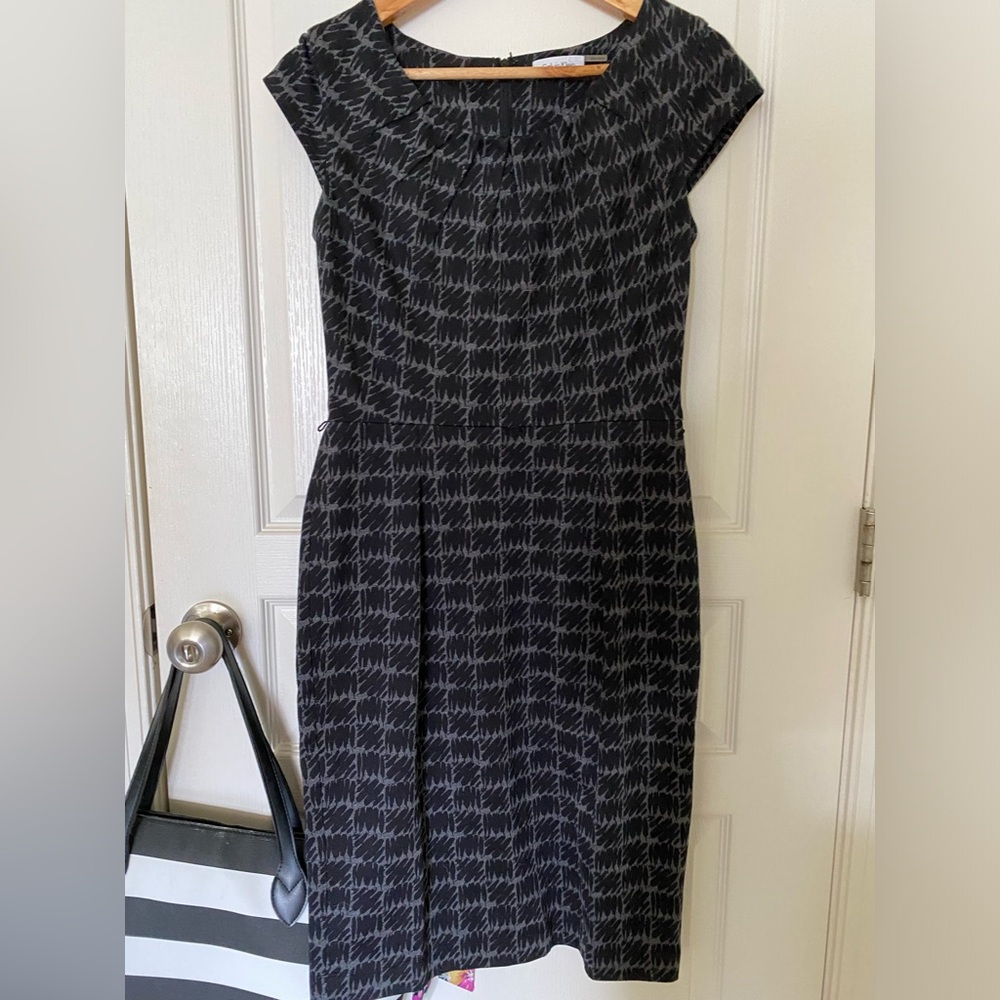 Calvin Klein Black & Charcoal Grey Checked Fitted Dress w/Capped Sleeves Size 4